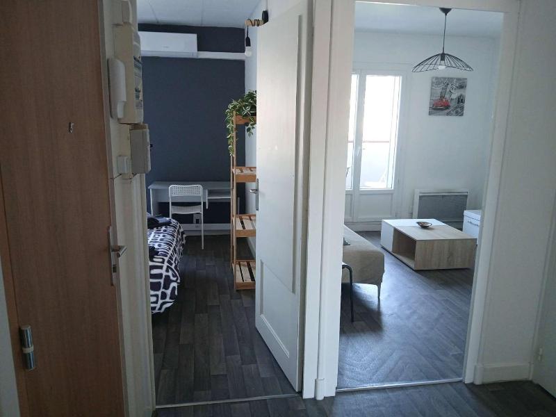 Geoffrey – T2 avec 2 balcons vue panoramique • 4 pers • Grenoble - image 13