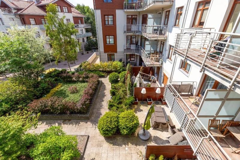 Neptun Park Spacious 3-Bedroom Apartment by Noclegi Renters - image 14