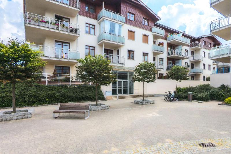 Neptun Park Spacious 3-Bedroom Apartment by Noclegi Renters - image 12