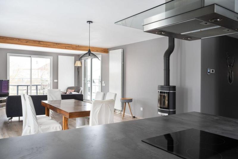 Chalet des Ruchers - Sleeps 6 - Private Hot Tub - image 7