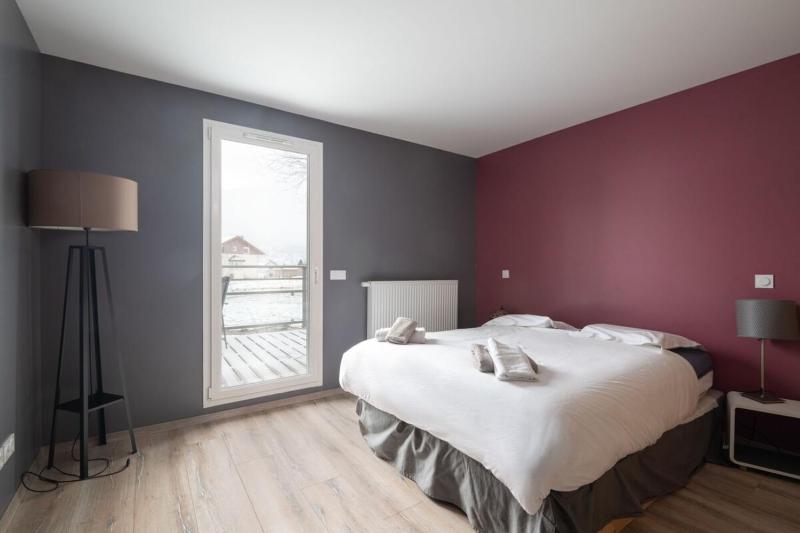 Chalet des Ruchers - Sleeps 6 - Private Hot Tub - image 2