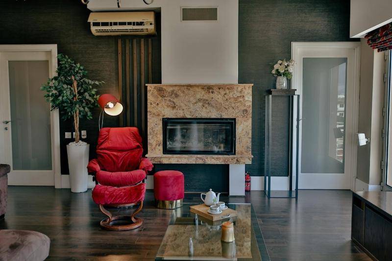 Luxury Penthouse with Jacuzzi and Stunning Views By Buena Vista - image 11
