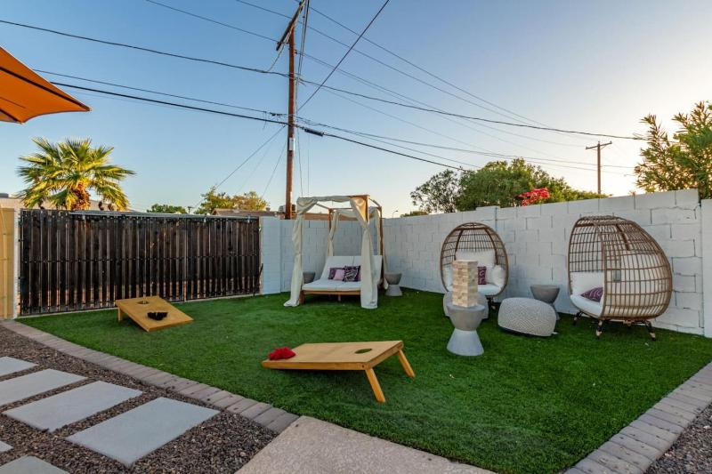 Scottsdale Old Town Heated Pool Fire Pit - image 15