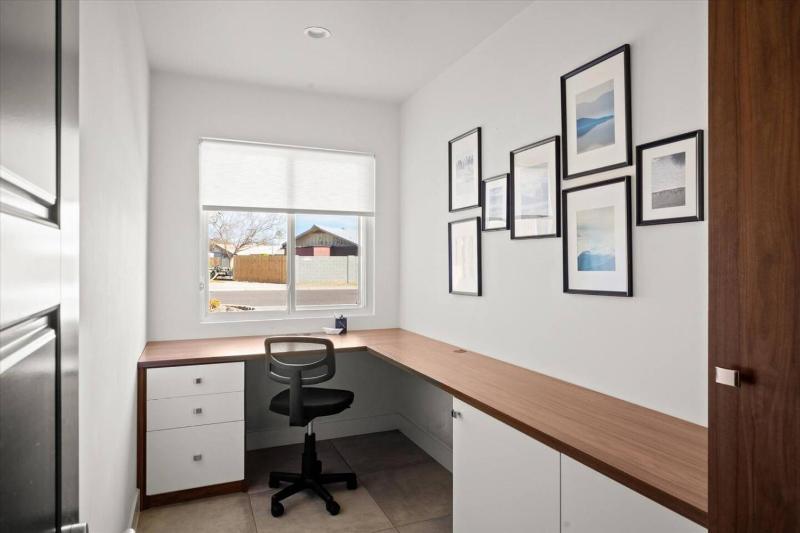 The Scottsdale Retreat - image 11