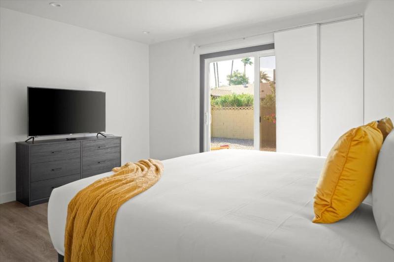 The Scottsdale Retreat - image 7