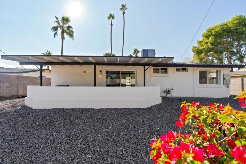 The Twin Palms Retreat - image 10