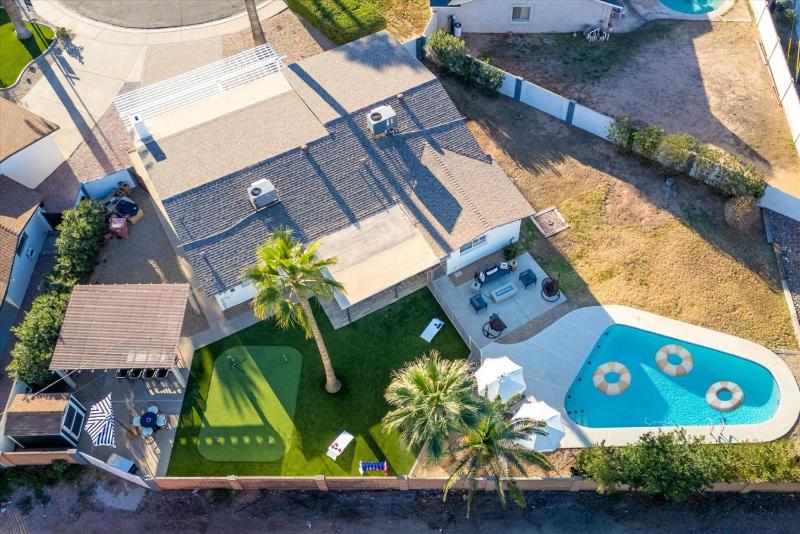Group-Friendly 5BR Pool Home Old Town - image 11