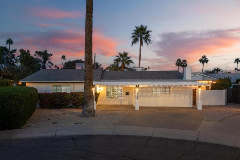 Group-Friendly 5BR Pool Home Old Town - image 10
