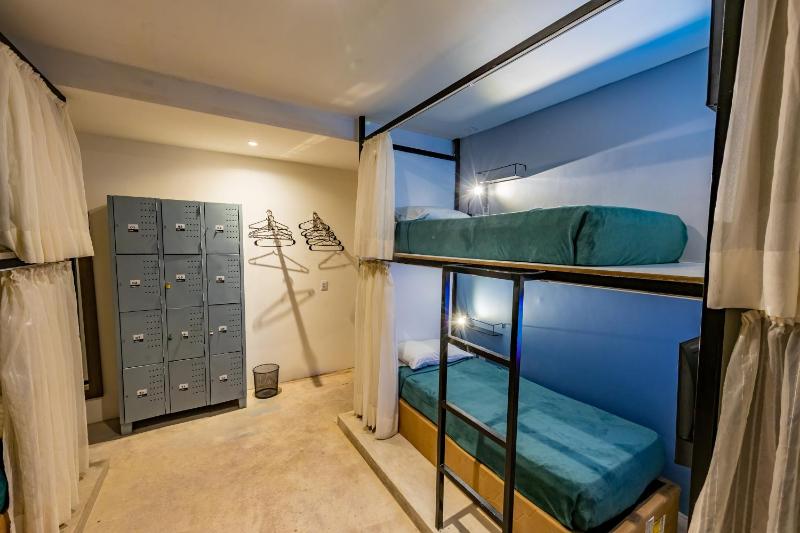 URB Hotel - image 16