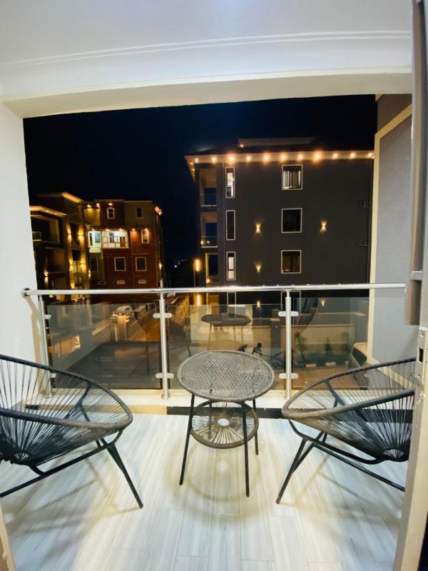 Luxe 1 BDRM 10 mins from Acacia Fast Wi-Fi - image 15