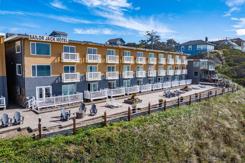 Sailor Jack Oceanfront Motel - image 32