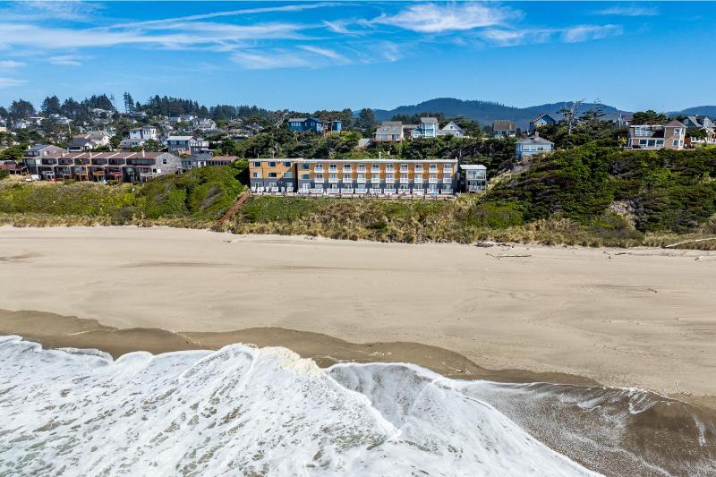 Sailor Jack Oceanfront Motel - image 24