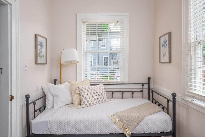 Cozy Cottage Retreat Parking and Private Patio - image 30