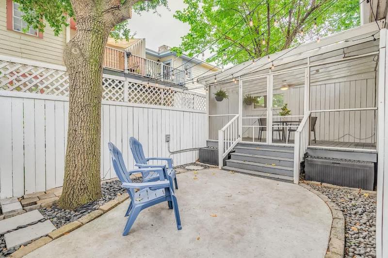 Cozy Cottage Retreat Parking and Private Patio - image 22
