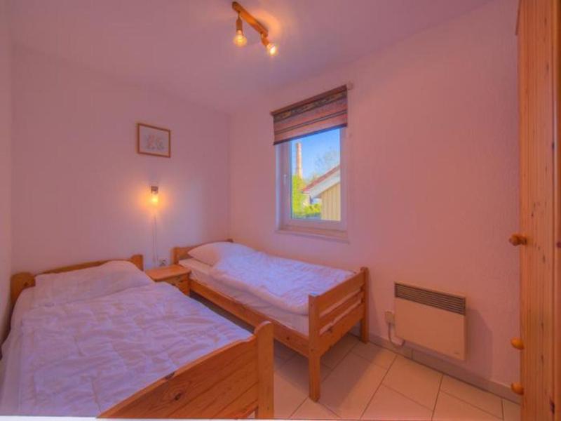 Komfortabler Doppelbungalow mit Terrasse im Ferienpark Mirow - image 7