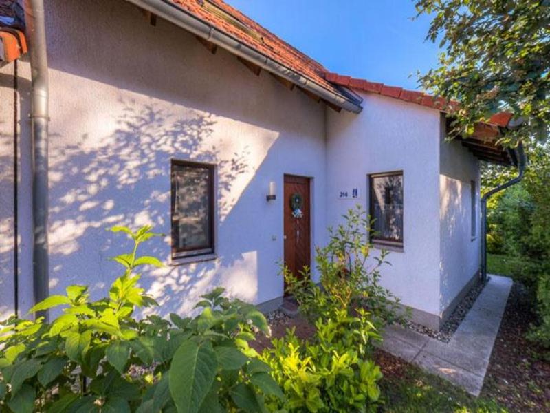 Gemütliches Ferienhaus mit Garten im Hafendorf Müritz in Rechlin - image 6