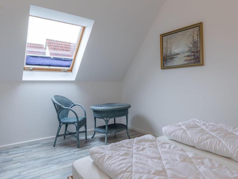 Geräumiges Ferienhaus für Familie im Hafendorf Müritz Rechlin - image 10