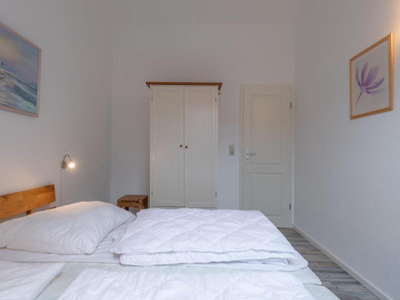 Geräumiges Ferienhaus für Familie im Hafendorf Müritz Rechlin - image 3