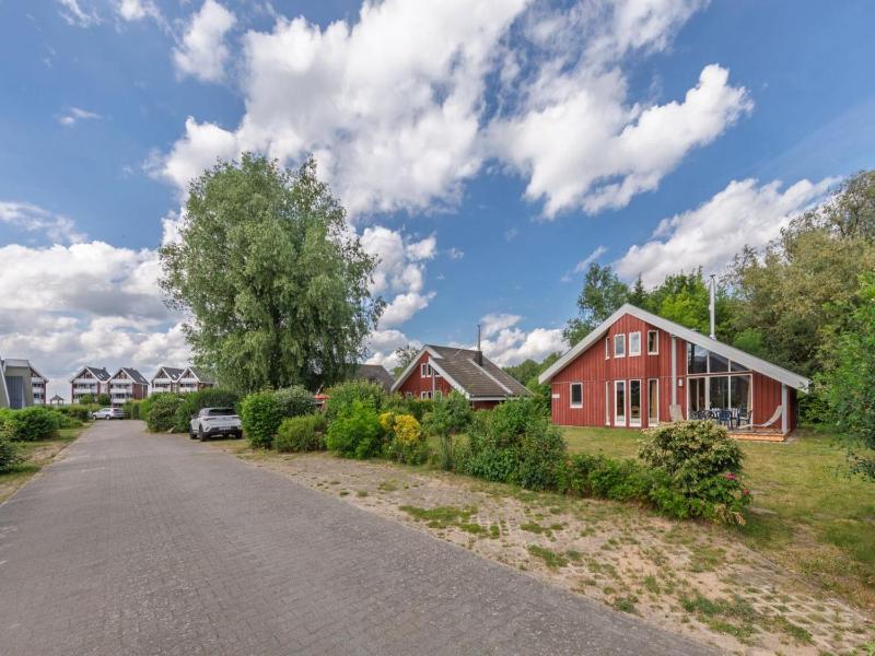 Gemütliches Ferienhaus mit Garten und Terrasse im Hafendorf Müritz - image 16