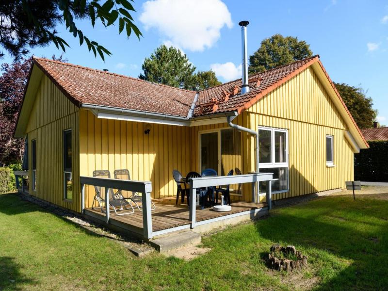 Komfortabler Doppelbungalow mit Terrasse im Ferienpark Mirow - image 1