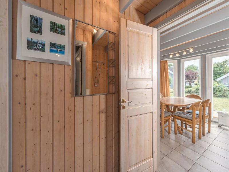 Gemütliches Ferienhaus mit Garten und Terrasse im Hafendorf Müritz - image 17