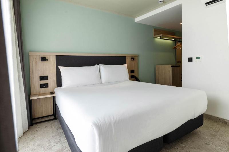 Hotel Levante St Julian's Affiliated by Melia - image 3