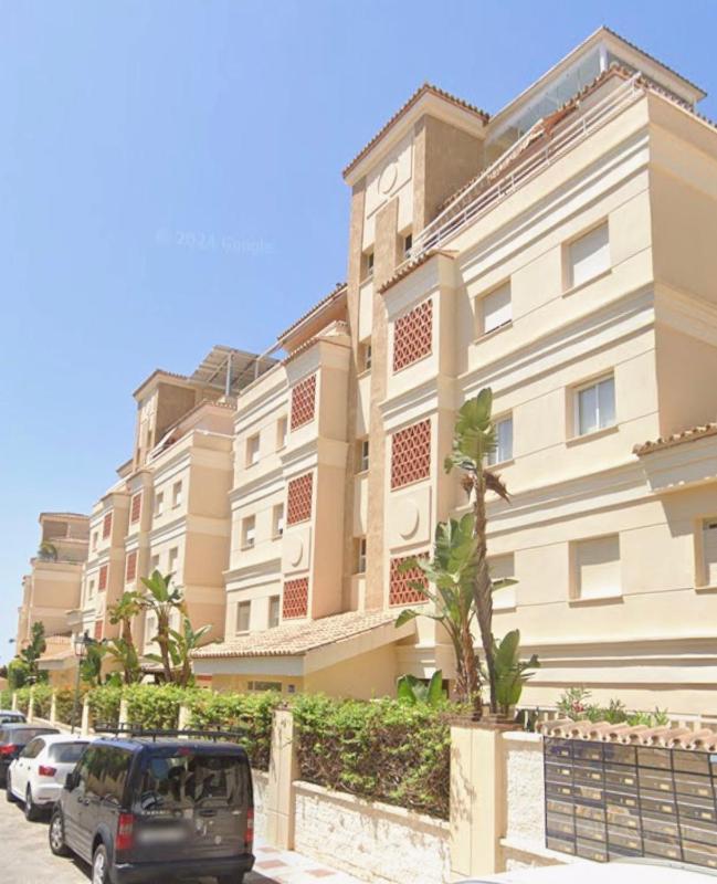 Relax & Swim Apartment - image 2