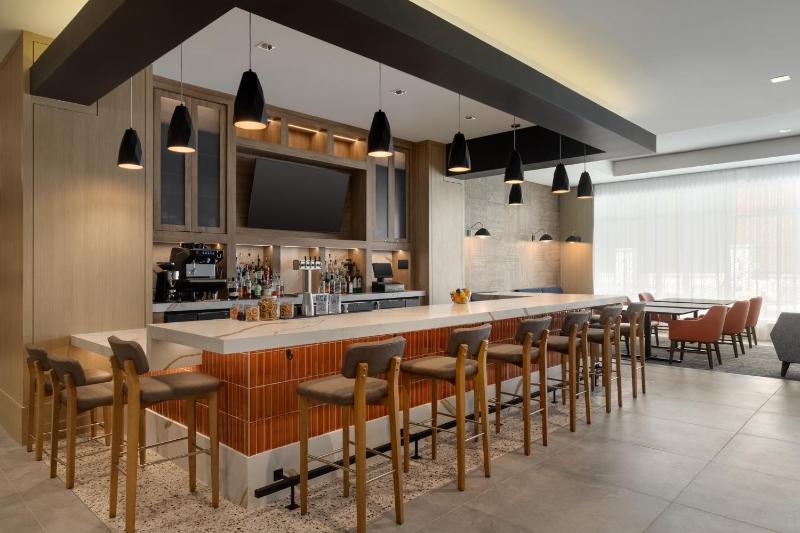 Staybridge Suites Houston Downtown - image 39