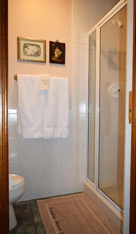 Double Room image 2
