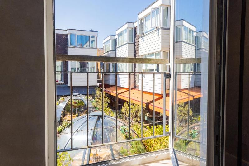 Boutique-Style Apartment in Heart of Brighton Lanes - image 39