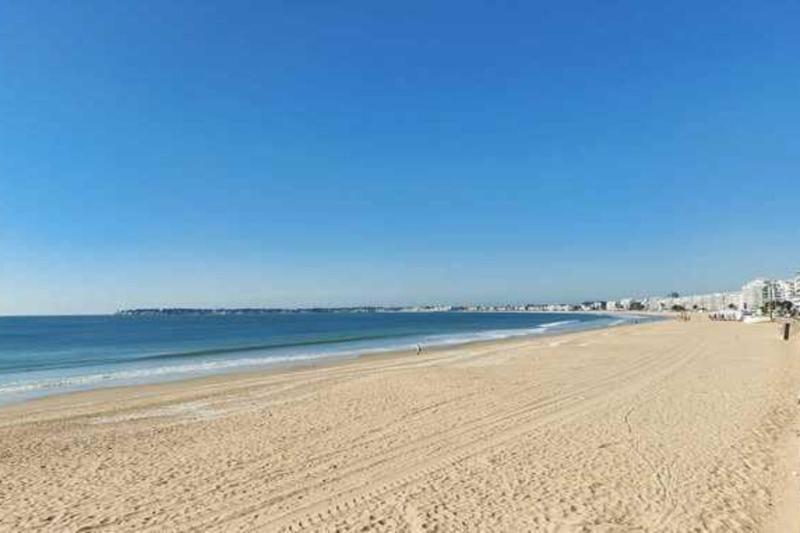 Apartment with balcony and parking in La Baule - image 8
