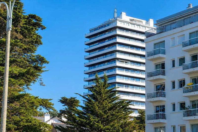 Apartment with balcony and parking in La Baule - image 9