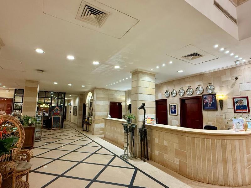 Royal Grand Hotel - image 14