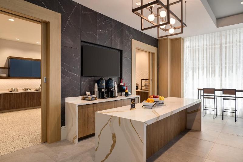 Holiday Inn Express Houston Downtown - image 41