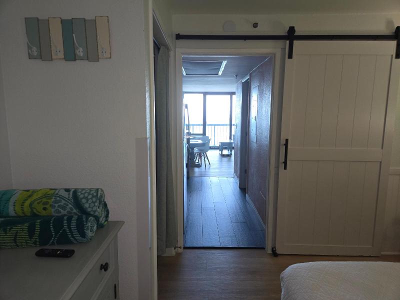 Oceanfront Nautical Escape - image 17