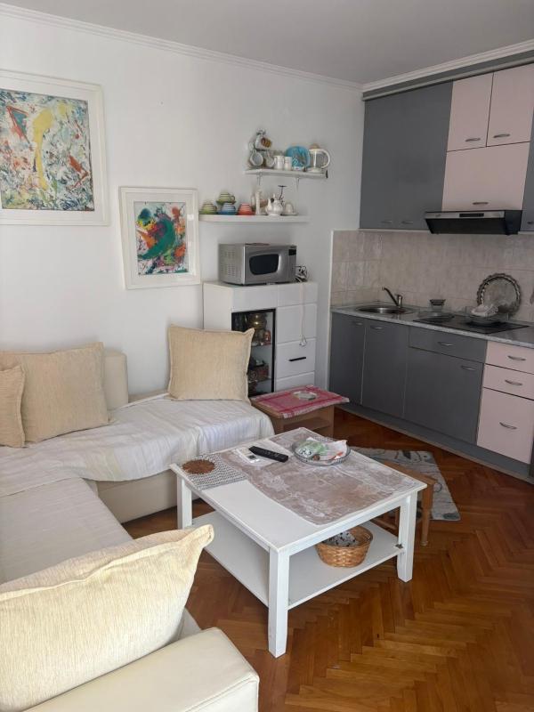 Budva City Apartment 2 - image 5