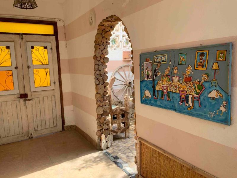 Centered two bedroom flat - image 7