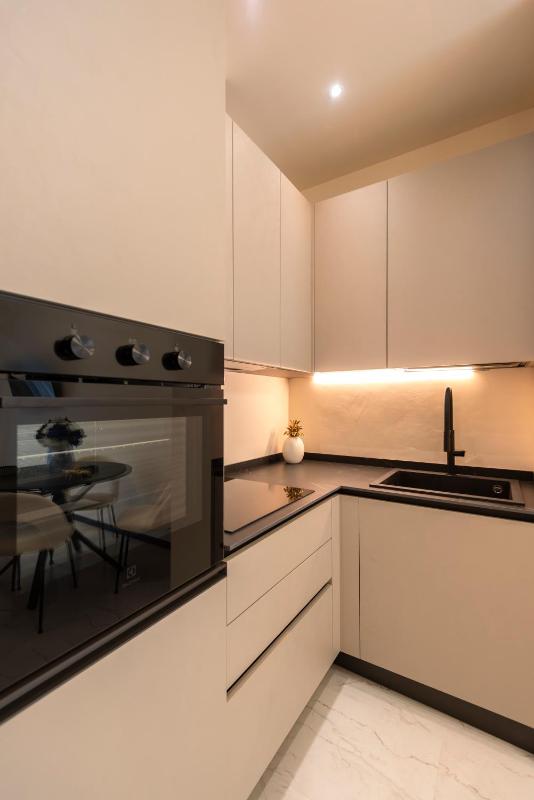 Queen Margaret Boutique Apartment - image 17