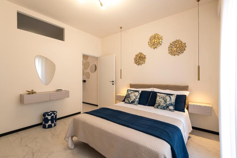 Queen Margaret Boutique Apartment - image 13