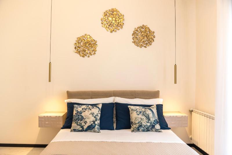 Queen Margaret Boutique Apartment - image 21