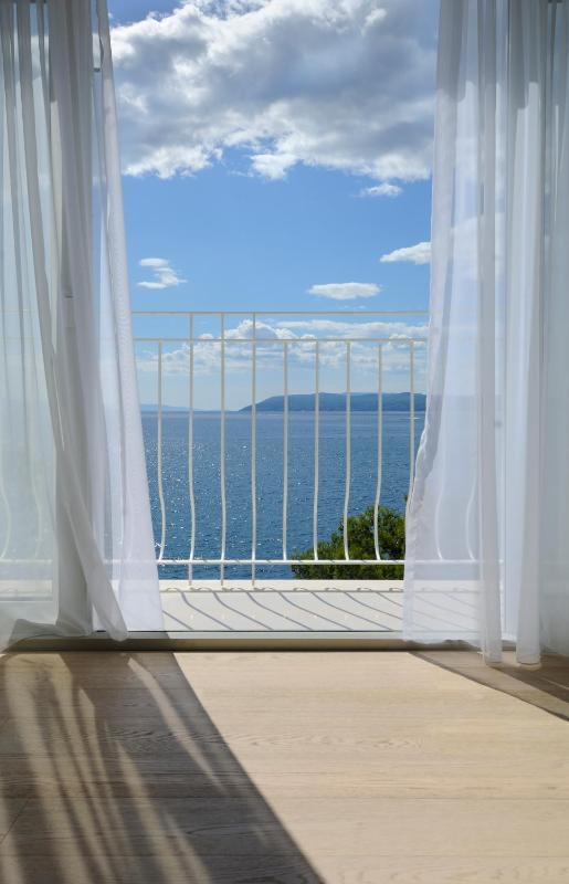 Double Room with Sea View image 1