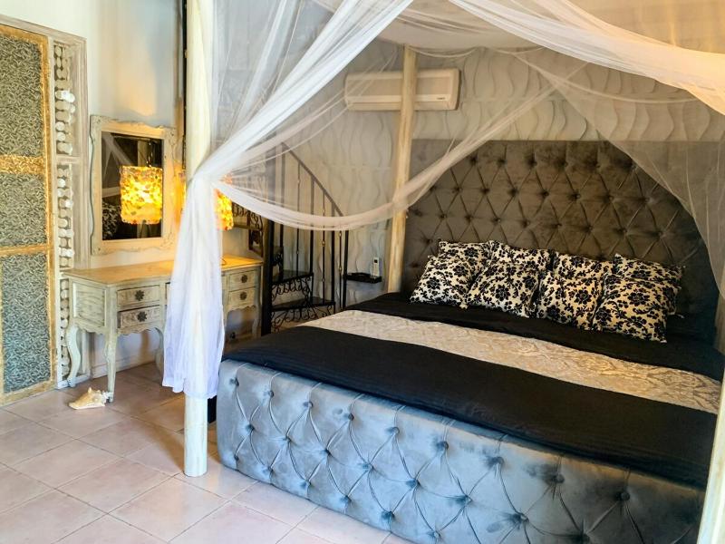 Luxury Penthouse & Jacuzzi Rooftop - image 10