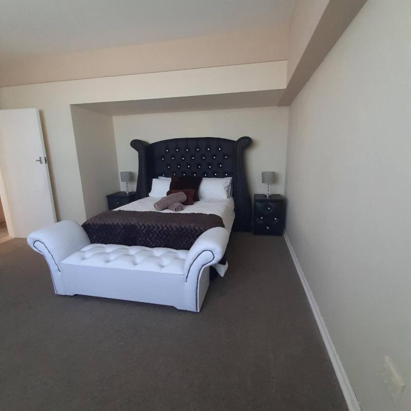 Lovely 3 bedroom with full sea view restaurants - image 16