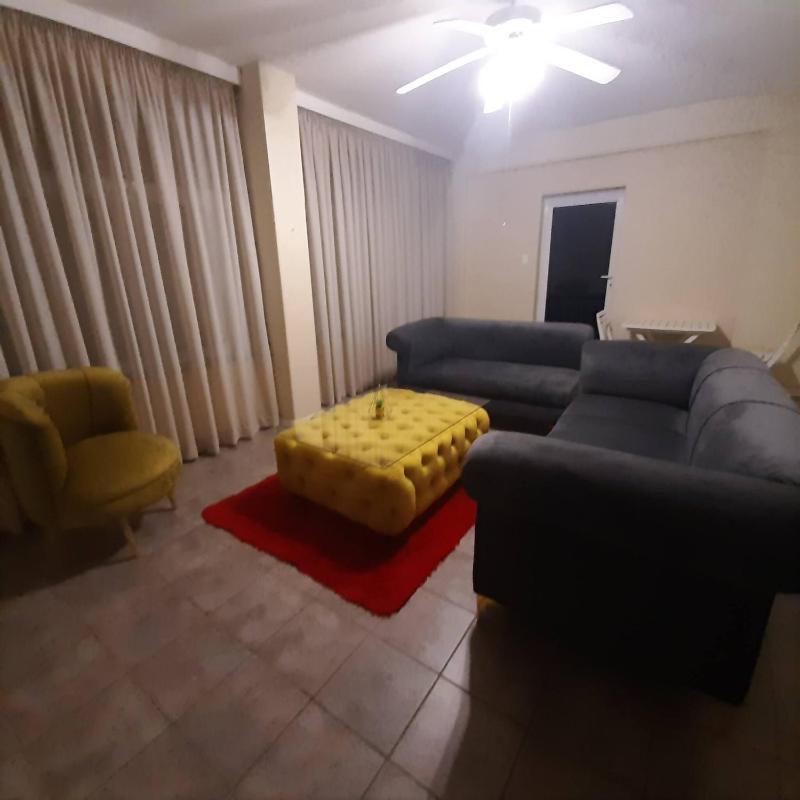 Lovely 3 bedroom with full sea view restaurants - image 12
