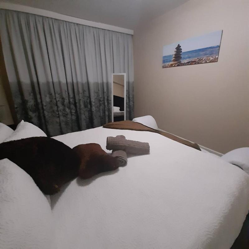 Lovely 3 bedroom with full sea view restaurants - image 10