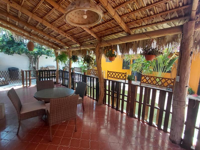 Casona Vintage con encanto histórico y Patio de Arte en el Centro - image 38