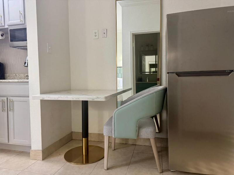 Athens Hotel & Suites - image 19