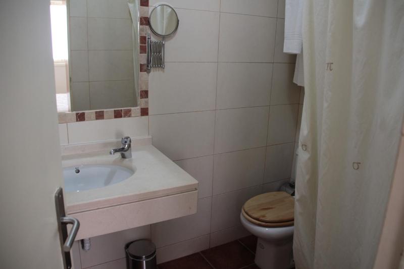 Deluxe Double Room with Balcony image 3