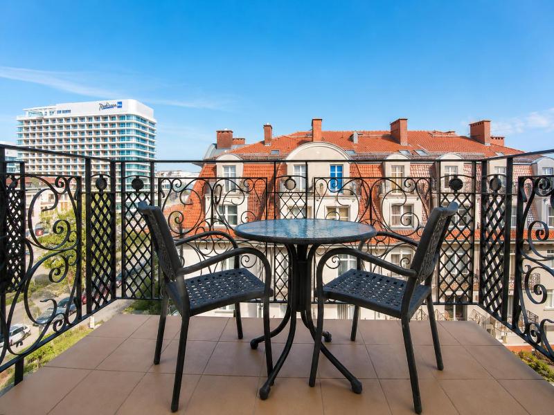 Apartament z widokiem na Morze & Parking Apartment an der Promenade & Garage - KW54 - image 9