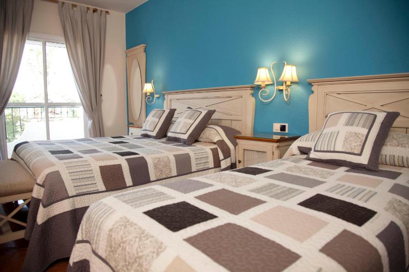 Double or Twin Room image 2